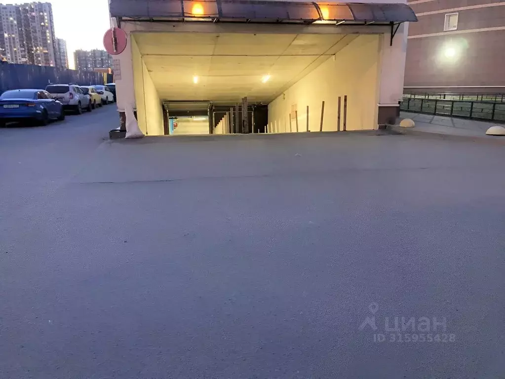 Гараж в Санкт-Петербург пос. Парголово, ул. Михаила Дудина, 12 (10 м) - Фото 1