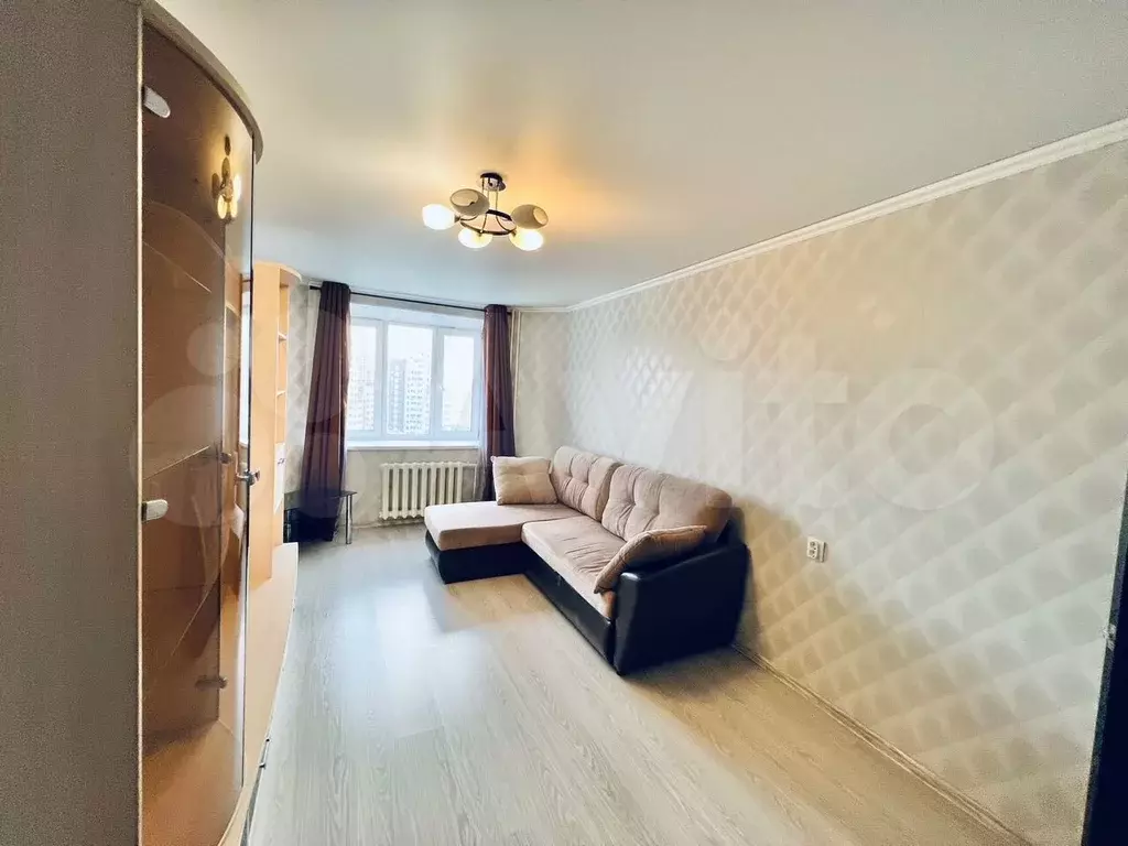 1-к. квартира, 40 м, 10/11 эт. - Фото 1