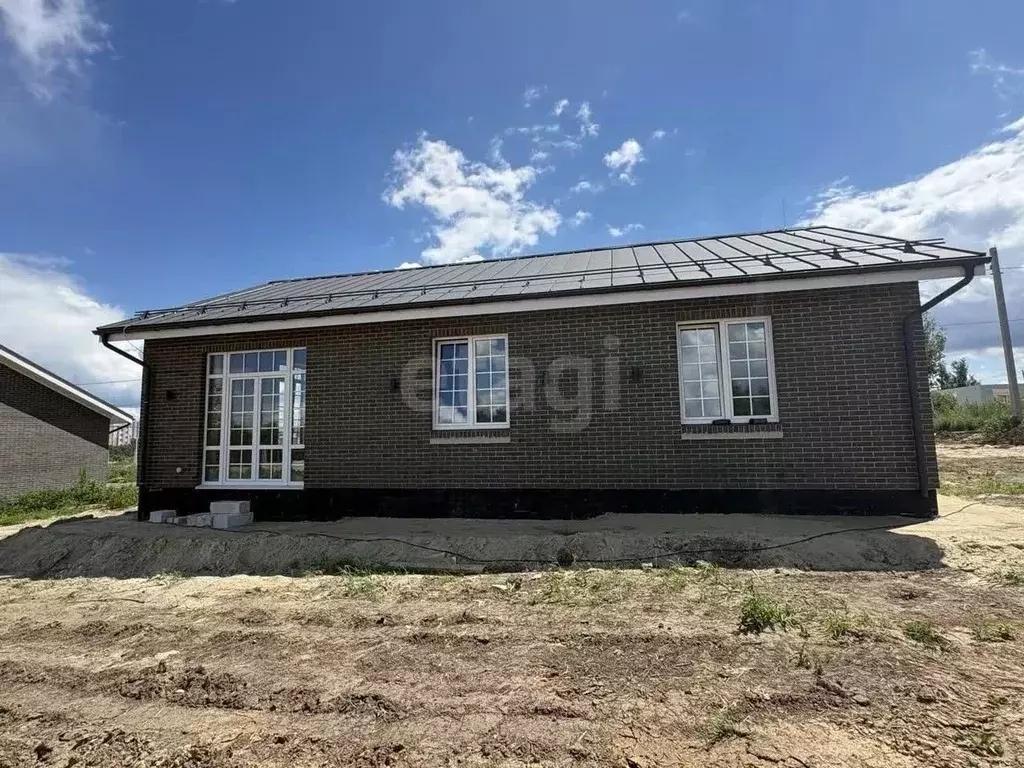 Дом в Курская область, Курский район, Нижнемедведицкий сельсовет, ... - Фото 1