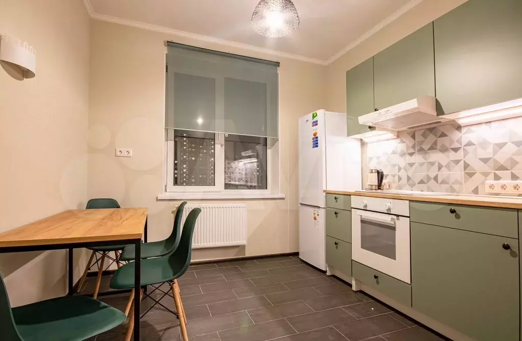 2-к. квартира, 60 м, 8/15 эт. - Фото 0