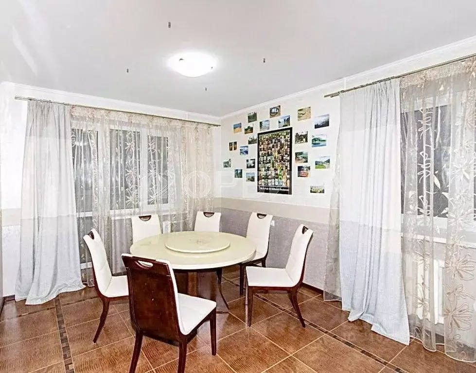 3-к кв. Тюменская область, Тюмень Депутатская ул., 80к2 (211.0 м) - Фото 0
