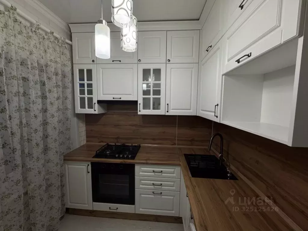 2-к кв. Астраханская область, Астрахань ул. Ленина, 19 (41.1 м) - Фото 1