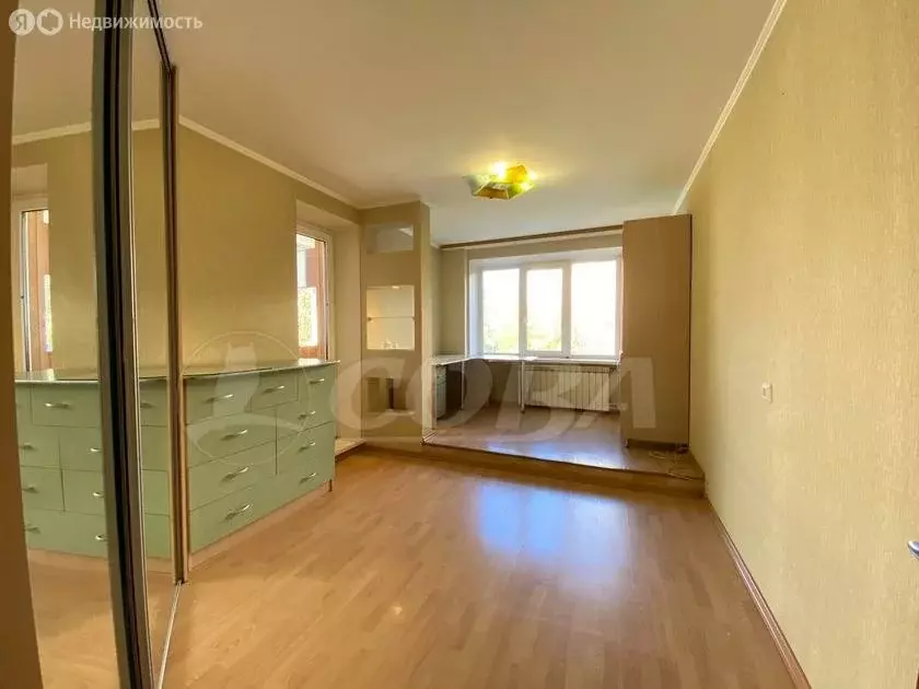 3-комнатная квартира: Тюмень, микрорайон Восточный, улица ... - Фото 1