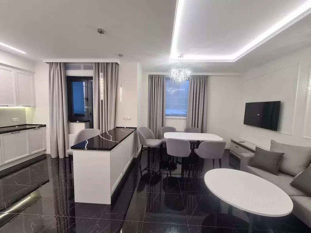 3-к кв. Москва ул. Усиевича, 10 (100.0 м) - Фото 1