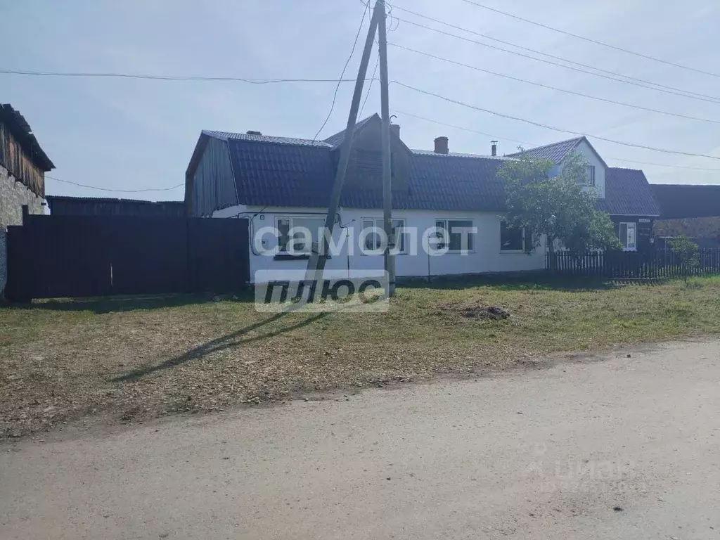 Дом в Свердловская область, Артемовский муниципальный округ, с. ... - Фото 2