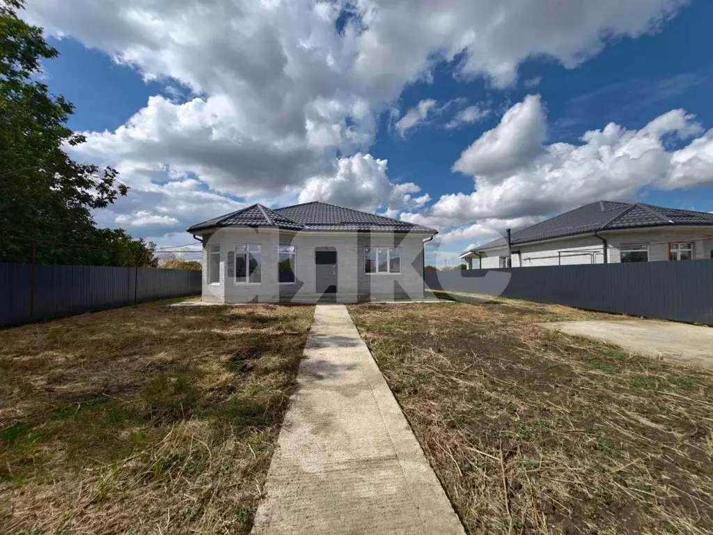 Дом в Краснодарский край, Динской район, Новотитаровская ст-ца ... - Фото 2