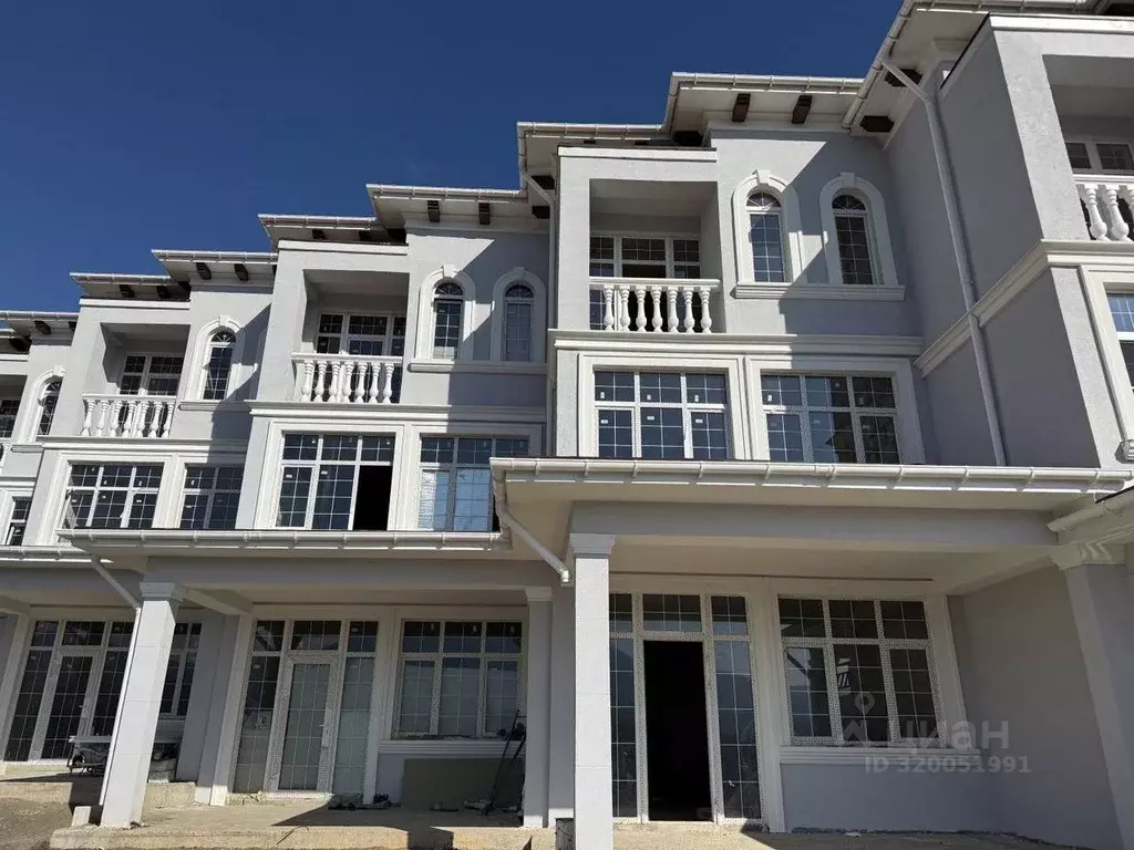 Дом в Крым, Алушта муниципальный округ, пос. Семидворье  (150 м) - Фото 1