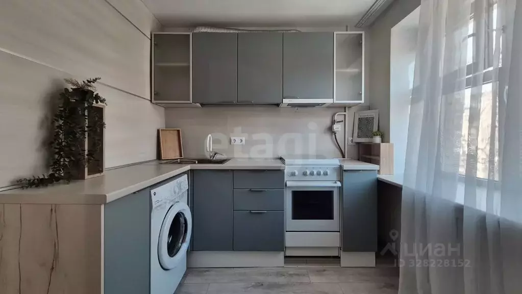 2-к кв. Челябинская область, Миасс ул. Добролюбова, 6 (42.1 м) - Фото 0