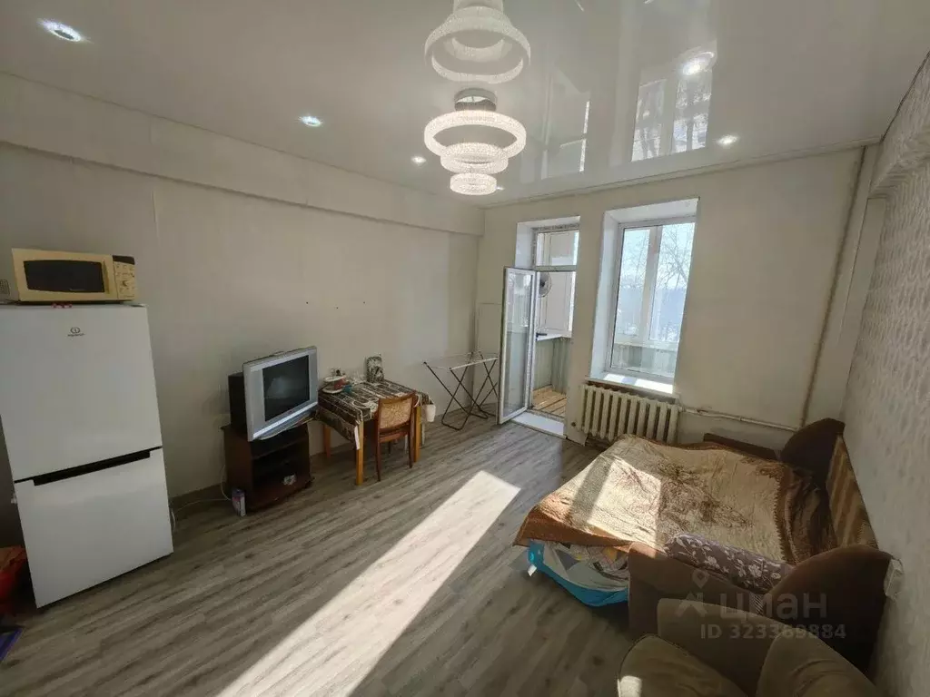 Комната Челябинская область, Челябинск ул. Карпенко, 17 (18.0 м) - Фото 1