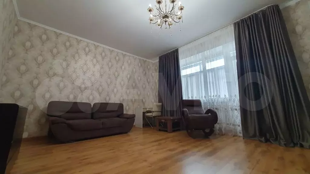 3-к. квартира, 100 м, 1/5 эт. - Фото 1