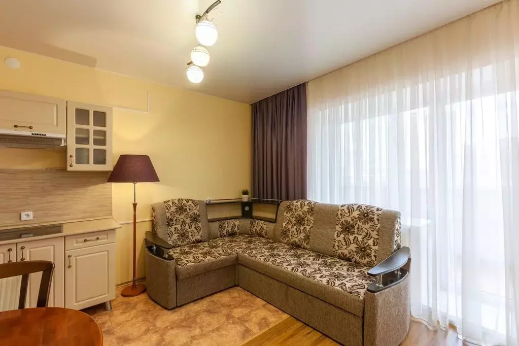 Комната Тюменская область, Тюмень Тарская ул., 89 (50.0 м) - Фото 0