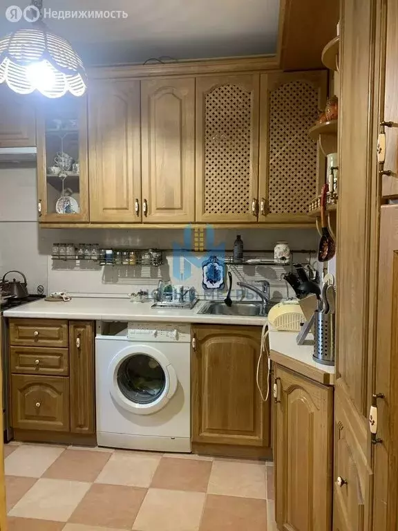 3-комнатная квартира: Нижний Новгород, улица Панфиловцев, 4 (68 м) - Фото 1