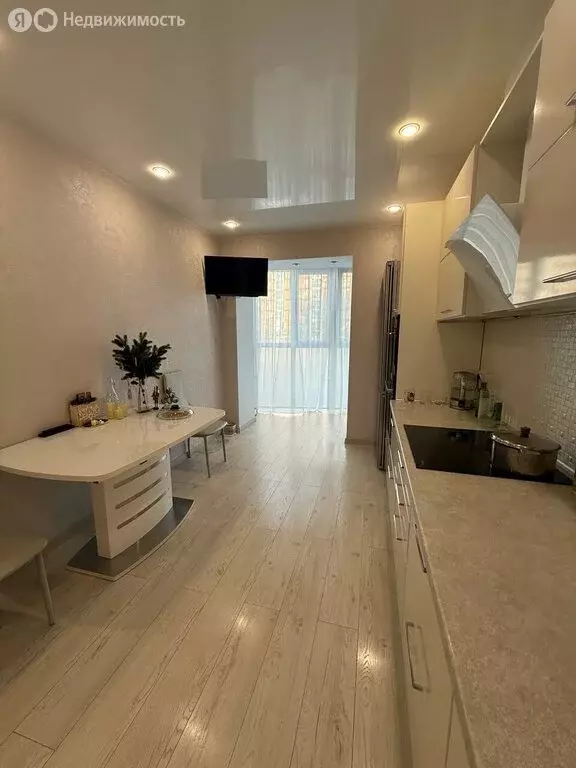 3-комнатная квартира: Уссурийск, улица Сергея Ушакова, 6Б (95.6 м) - Фото 1