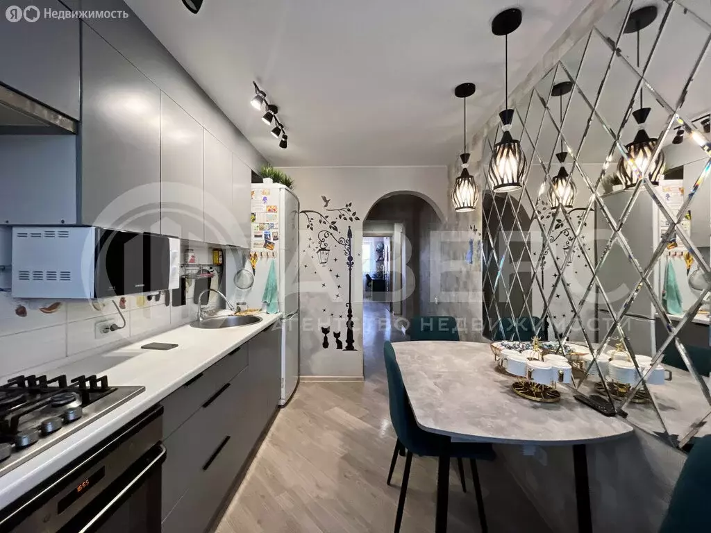 3-комнатная квартира: село Борисоглеб, Первомайская улица, 3 (56.9 м) - Фото 2