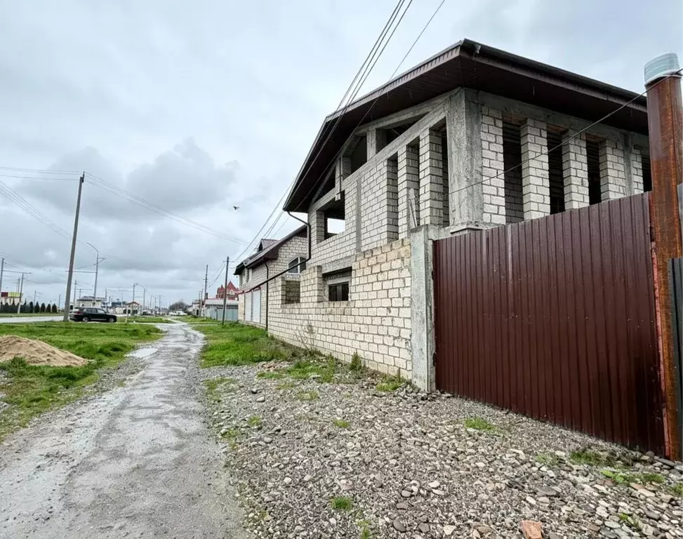 Дом в Кабардино-Балкария, Нальчик городской округ, с. Адиюх ул. ... - Фото 1