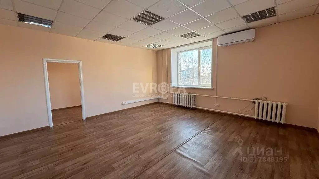 Офис в Ульяновская область, Ульяновск ул. Спасская, 5 (51 м) - Фото 0