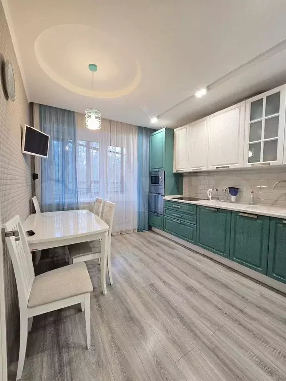 2-к. квартира, 73 м, 2/7 эт. - Фото 1