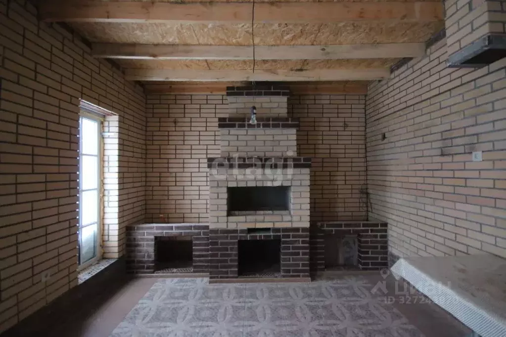 Дом в Ямало-Ненецкий АО, Новый Уренгой ул. Грибная, 57 (340 м) - Фото 1