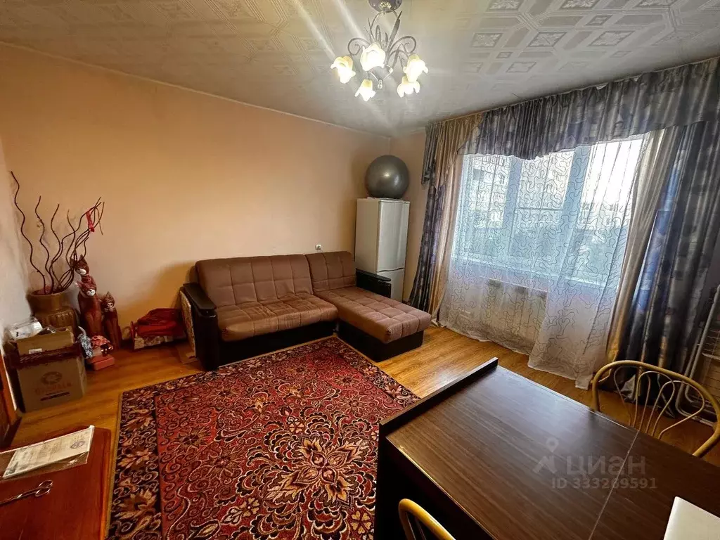 3-к кв. Ленинградская область, Тихвин 1А мкр, 45 (65.0 м) - Фото 1
