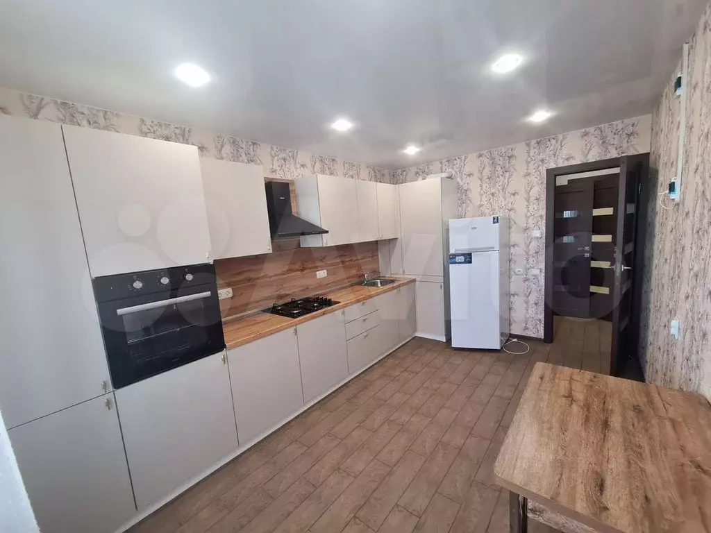 1-к. квартира, 50 м, 4/10 эт. - Фото 0