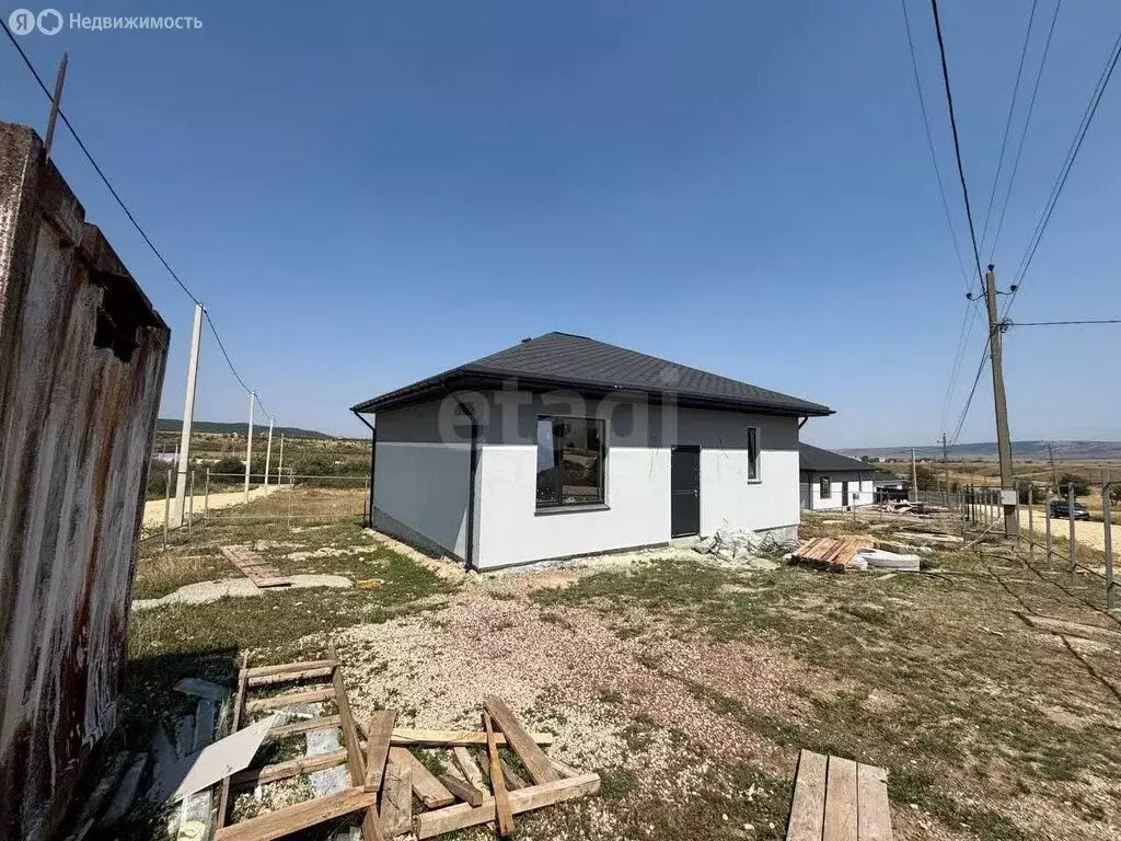 Дом в Доброе, улица Салгыр-бою (100 м) - Фото 2