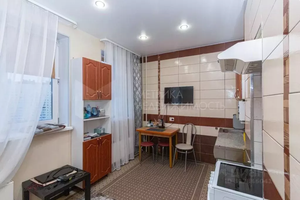 1-к кв. Тюменская область, Тюмень ул. Станислава Карнацевича, 3 (42.0 ... - Фото 0