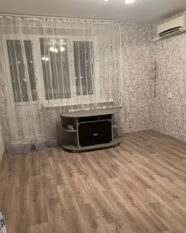 1-к кв. Саратовская область, Энгельс Одесская ул., 83 (33.0 м) - Фото 0