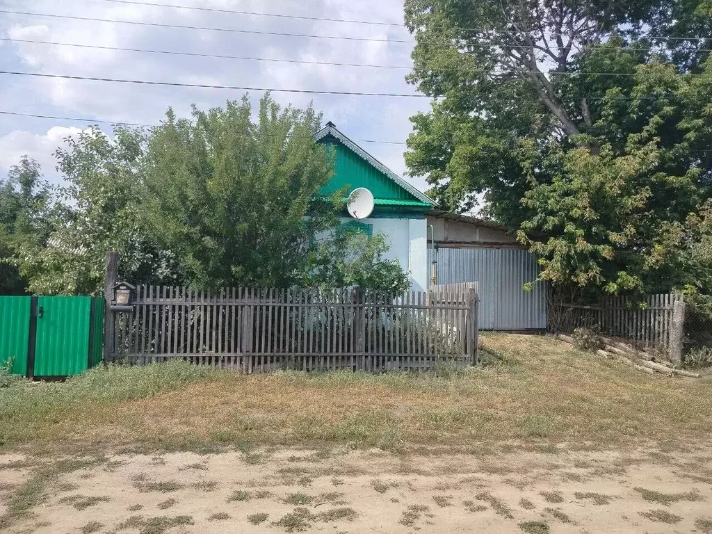 Дом в Оренбургская область, Ташлинский район, с. Бородинск  (93 м) - Фото 1