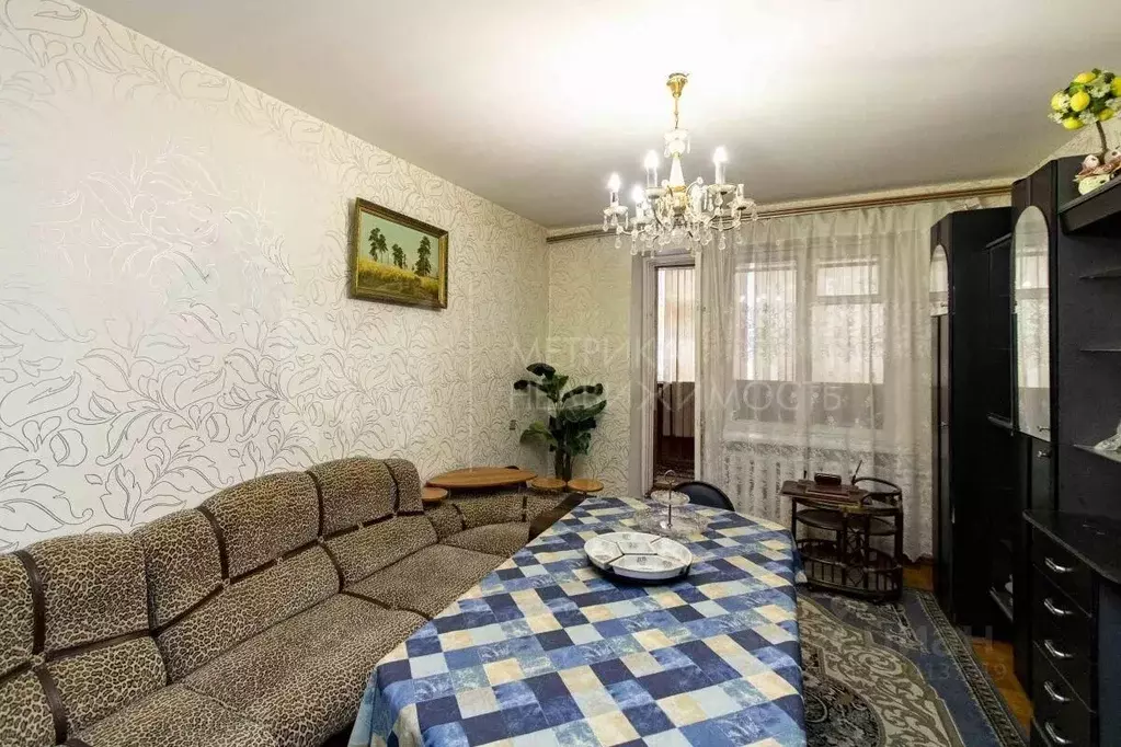 3-к кв. Тюменская область, Тюмень ул. Салтыкова-Щедрина, 36 (81.3 м) - Фото 1