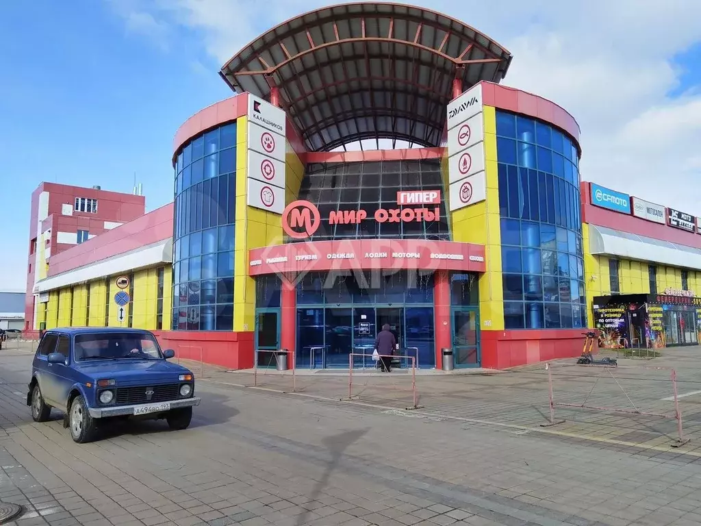 Сдаю торговое помещение в ТЦ до 900 м - Фото 1