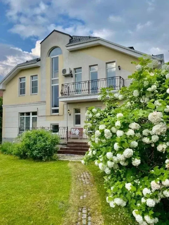 Дом в Москва д. Пучково, ул. Малиновый Звон, 4 (425 м) - Фото 1