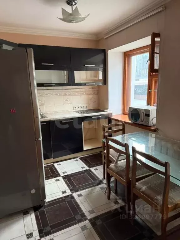 3-к кв. Тюменская область, Тюмень ул. Дзержинского, 31 (70.0 м) - Фото 1