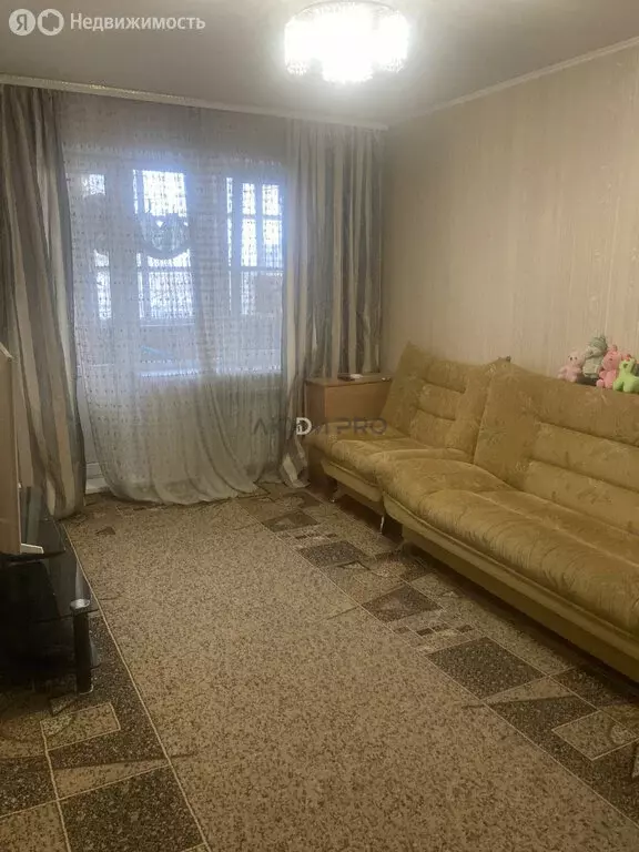 3-комнатная квартира: Энгельс, улица Тельмана, 17 (56.9 м) - Фото 1