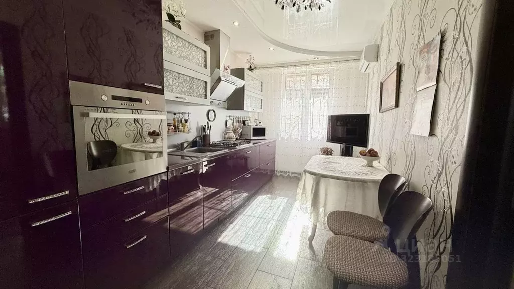 2-к кв. Краснодарский край, Сочи ул. Полтавская, 14 (61.0 м) - Фото 1