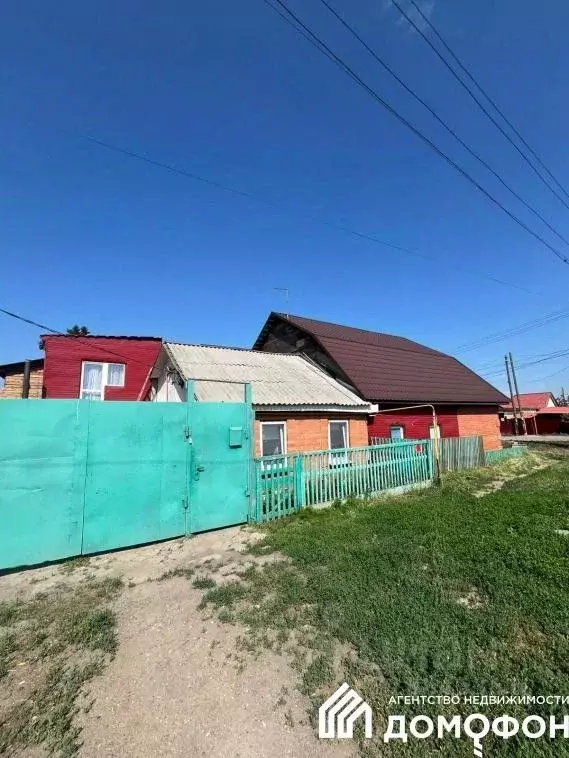 Дом в Омская область, Омск Фабричная ул., 2 (90 м) - Фото 0