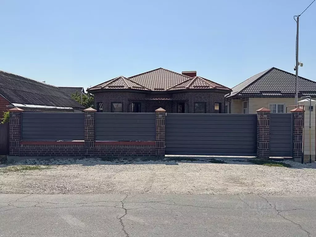 Дом в Краснодарский край, Славянск-на-Кубани Отдельская ул., 257 (140 ... - Фото 1