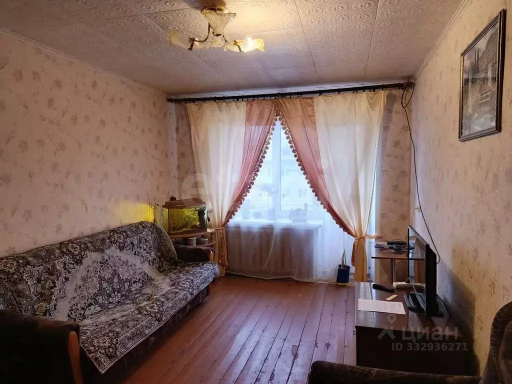 3-к кв. Псковская область, Остров 1 Мая ул., 16 (50.9 м) - Фото 1