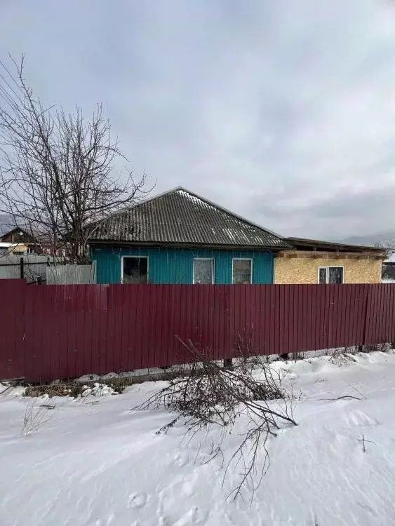 Дом в Хакасия, Майна рп ул. Калинина, 73А (120 м) - Фото 1