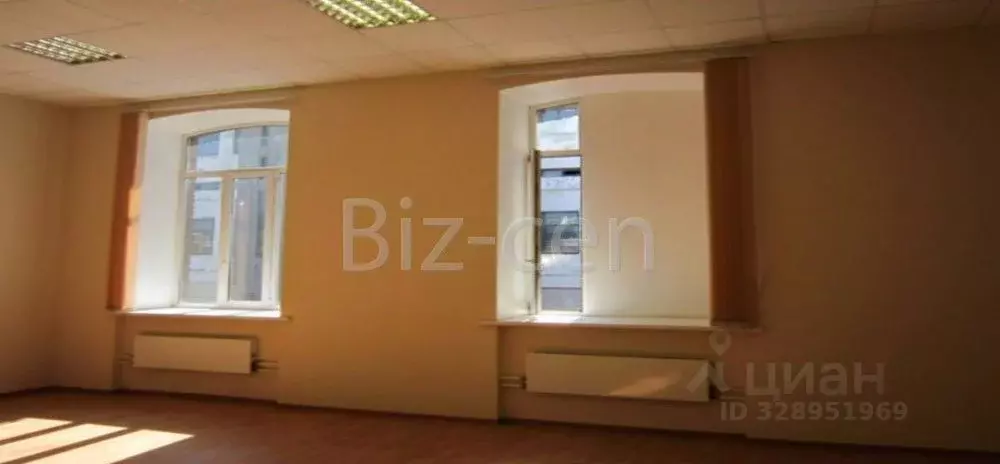 Офис в Санкт-Петербург 6-я Васильевского острова линия, 63 (30 м) - Фото 1