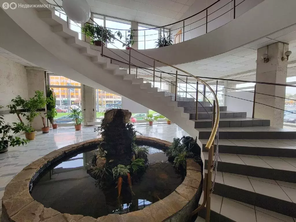 Помещение свободного назначения (605 м) - Фото 1