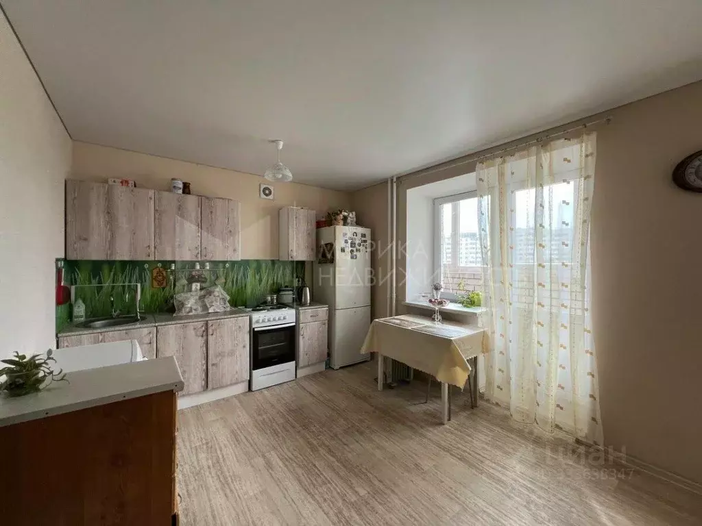 Студия Тюменская область, Тюмень Амурская ул., 39 (29.0 м) - Фото 1