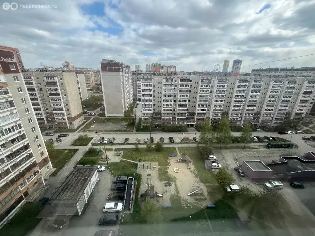 Квартира-студия: Екатеринбург, улица Викулова, 63к3 (47.9 м) - Фото 1