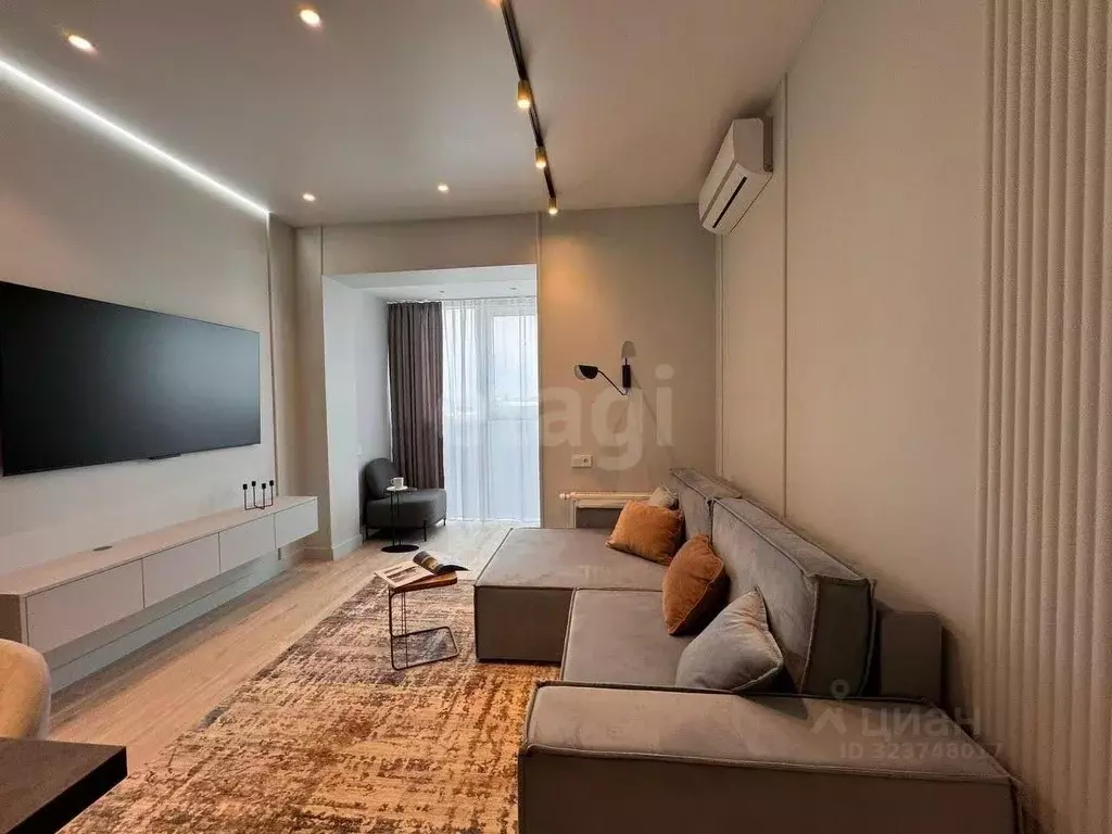 3-к кв. Сахалинская область, Южно-Сахалинск ул. Имени Н.Г. Смирнова, 3 ... - Фото 1