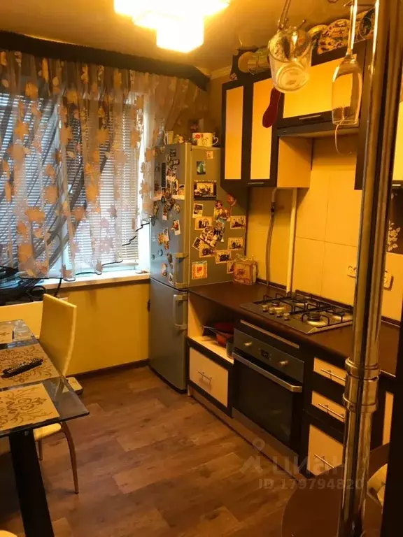 3-к кв. Оренбургская область, Оренбург просп. Гагарина, 39 (68.0 м) - Фото 0