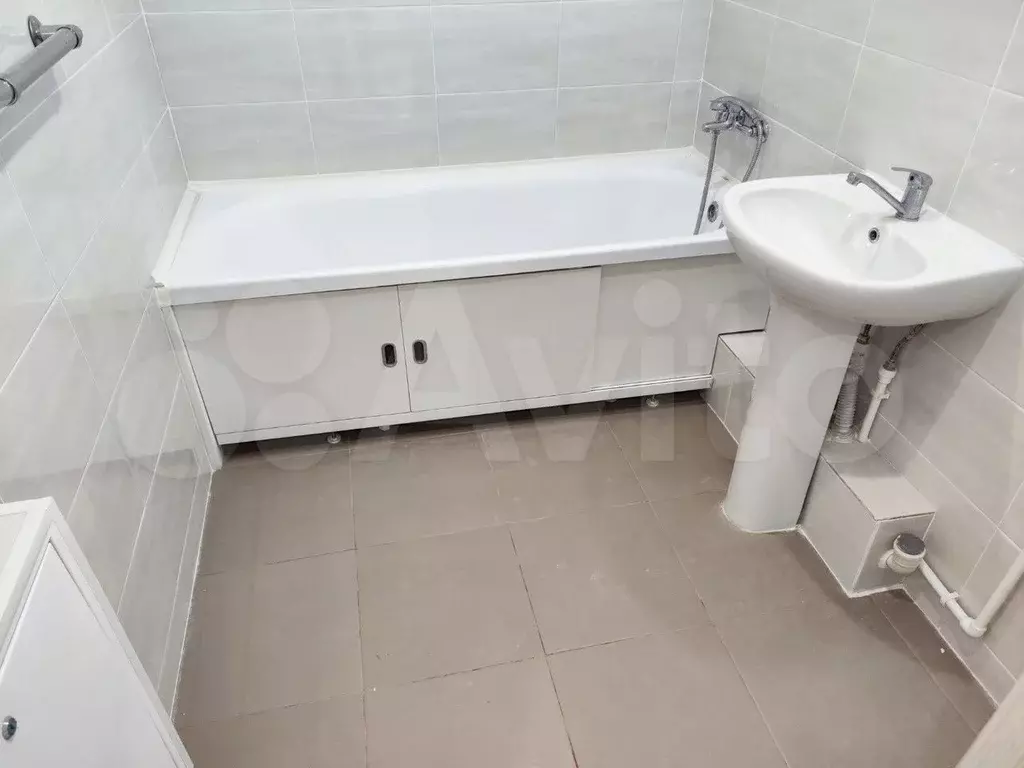 Аукцион: 3-к. квартира, 68,6 м, 6/15 эт. - Фото 1