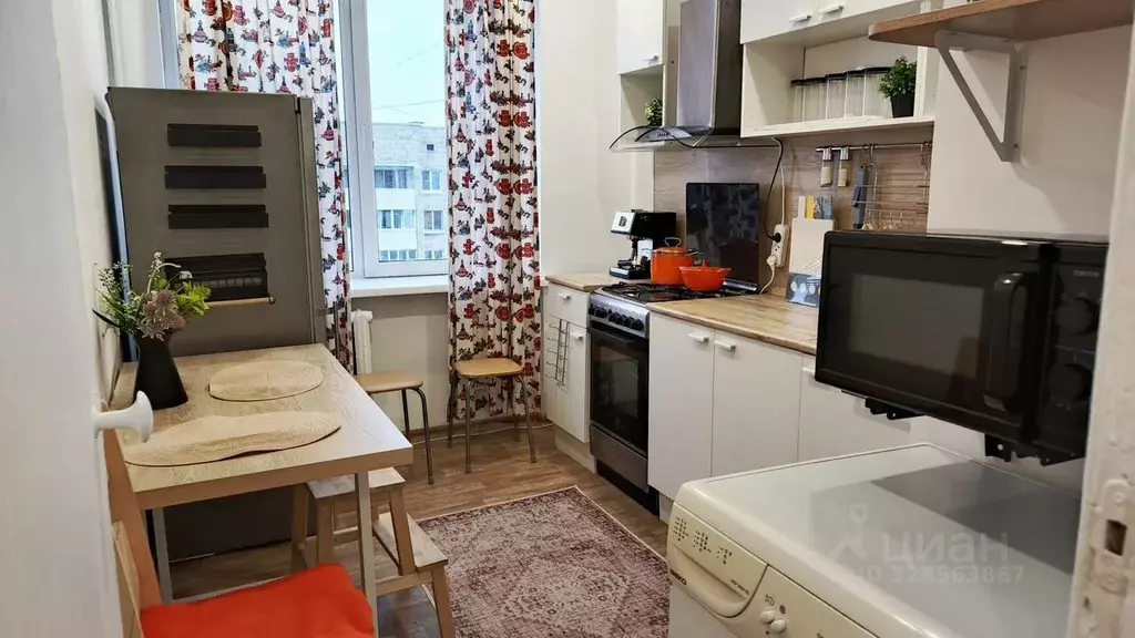 3-к кв. Санкт-Петербург ул. Дыбенко, 15К2 (55.0 м) - Фото 1