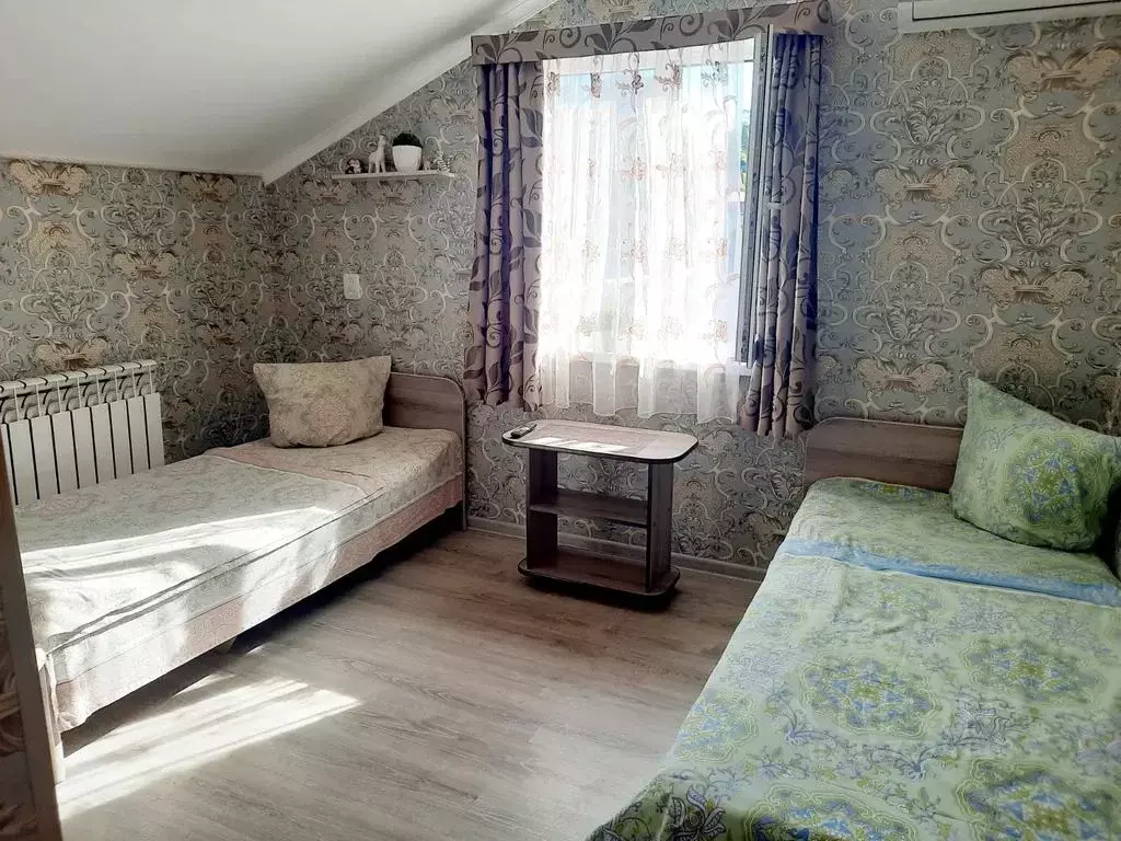 Комната Краснодарский край, Туапсе ул. Розы Люксембург, 9 - Фото 0