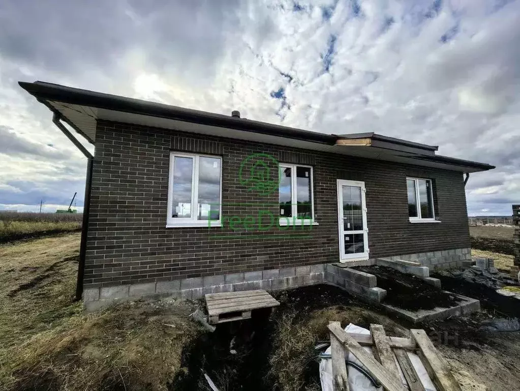 Дом в Белгородская область, Белгородский район, с. Стрелецкое ул. ... - Фото 1