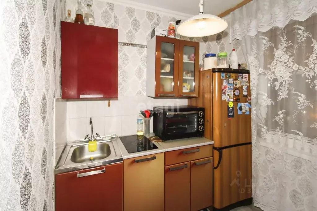 3-к кв. Тюменская область, Тюмень Таврическая ул., 10 (47.5 м) - Фото 1