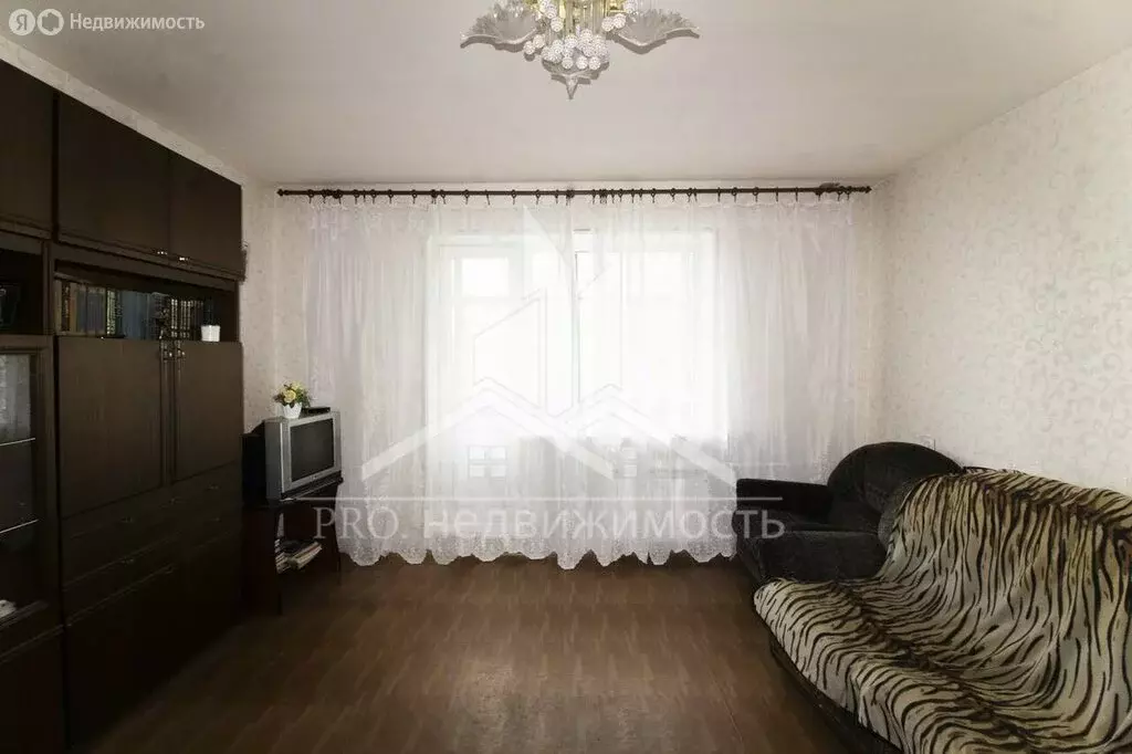 3-комнатная квартира: Нижний Тагил, Красная улица, 10А (65.4 м) - Фото 0